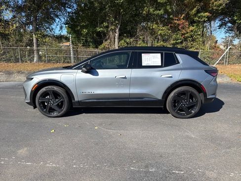 Used 2024 Chevrolet Equinox EV RS image 2