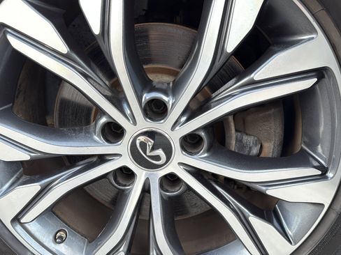 Used 2018 INFINITI QX30 Premium w/ Navigation Package image 40