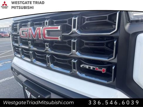 Used 2023 GMC Canyon AT4 w/ LPO, Skid Plate Package AWD/4WD image 3