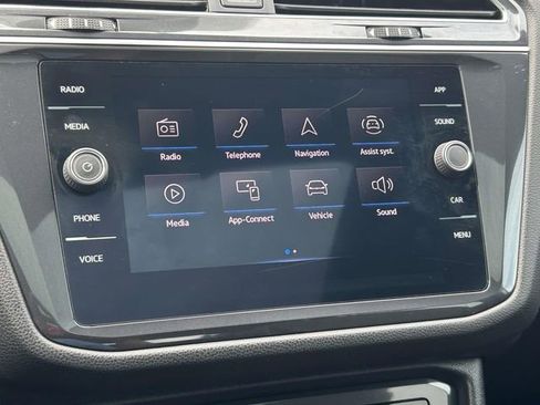 Used 2022 Volkswagen Tiguan SE R-Line FWD image 26