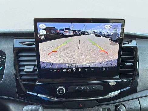 Used 2023 Ford Transit 350 XLT image 9