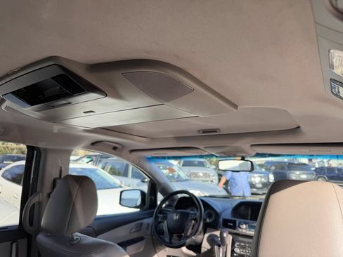 Used 2012 Honda Odyssey Touring Elite image 14