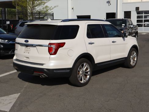 Used 2018 Ford Explorer Limited w/ Equipment Group 301A image 10