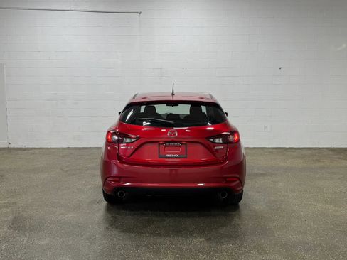 Used 2018 MAZDA MAZDA3 Sport FWD image 4