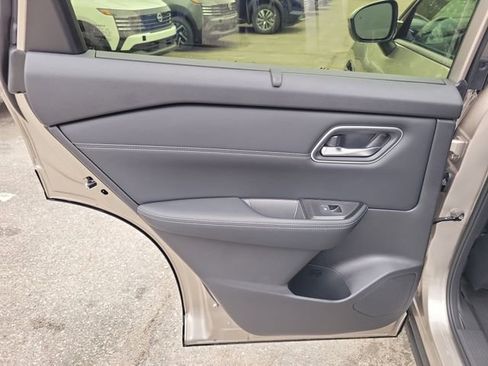 Used 2026 Nissan Rogue Platinum w/ Platinum Premium Package image 25