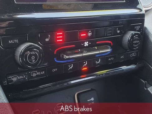 Used 2024 Jeep Grand Cherokee L Altitude image 29