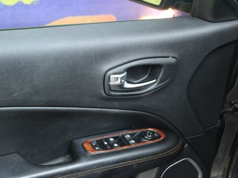 Used 2021 Jeep Compass Limited AWD/4WD image 13