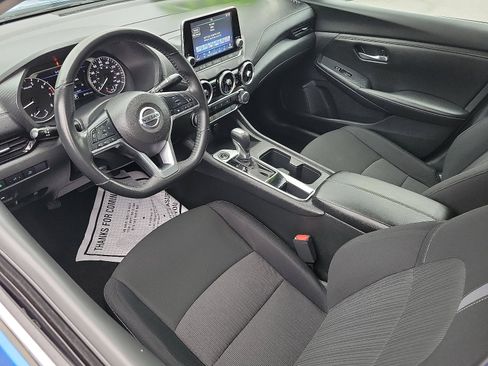 Used 2022 Nissan Sentra SV image 3