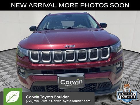 Used 2022 Jeep Compass Latitude AWD/4WD image 2