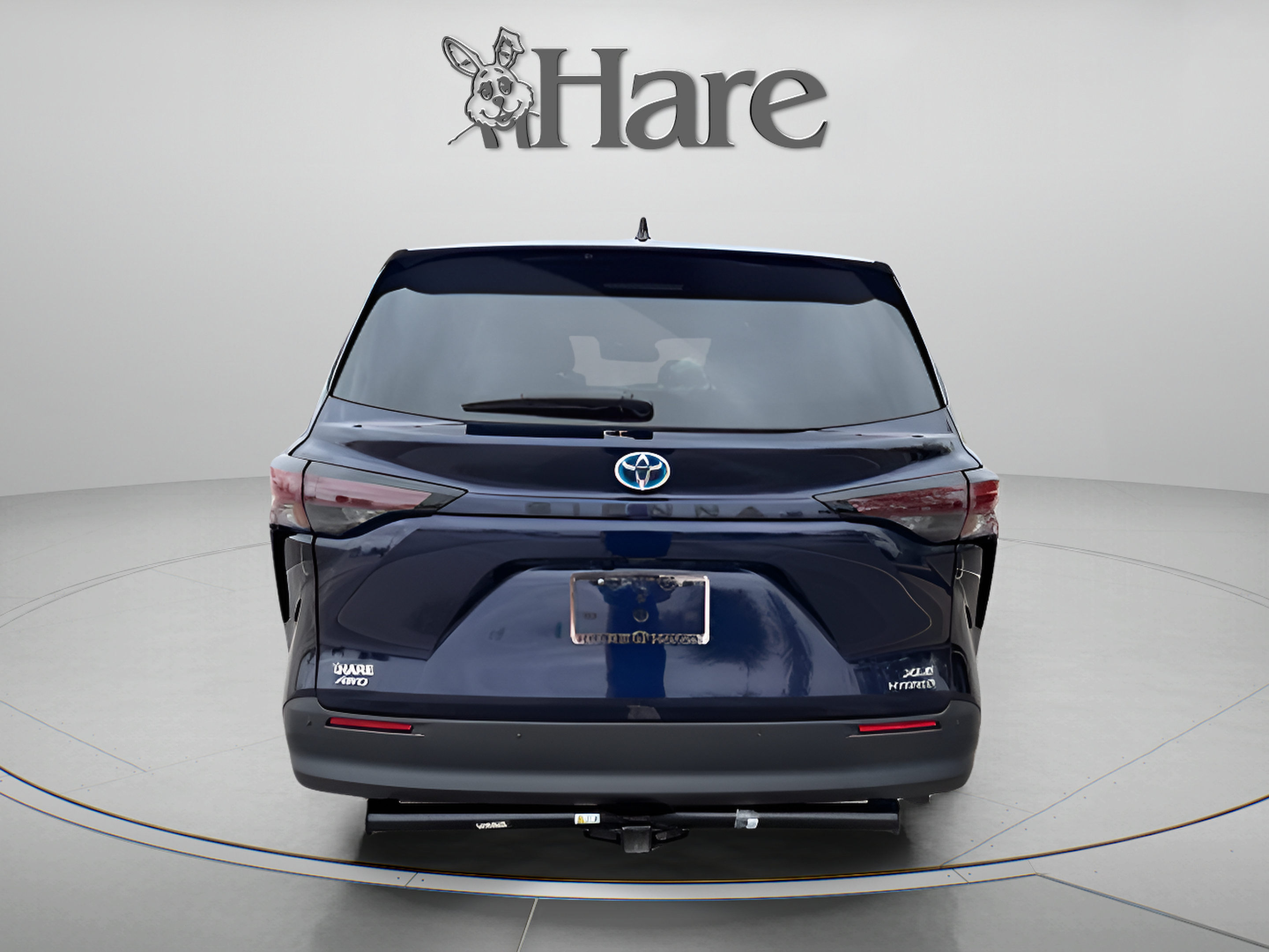 Used 2023 Toyota Sienna XLE AWD/4WD image 4