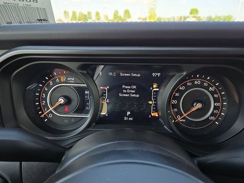 Used 2024 Jeep Gladiator Mojave AWD/4WD image 18