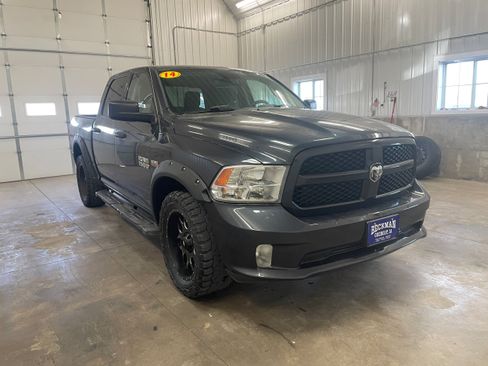 Used 2014 RAM 1500 Express AWD/4WD image 7