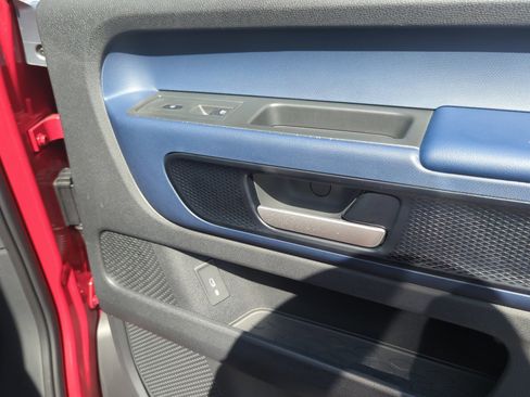 New 2025 Volkswagen ID. Buzz Pro S Plus image 16