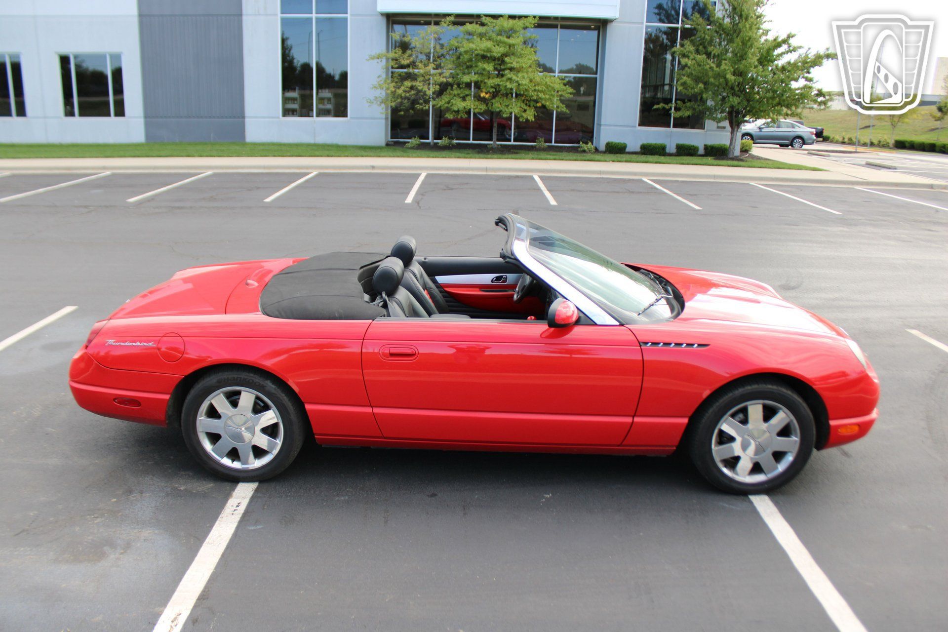 Used 2002 Ford Thunderbird RWD image 15