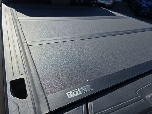 Used 2024 GMC Sierra 1500 AT4X image 11