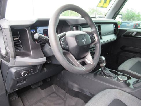 Used 2022 Ford Bronco 4-Door AWD/4WD image 16