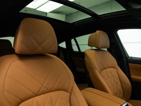 Used 2026 BMW X6 M60i image 14