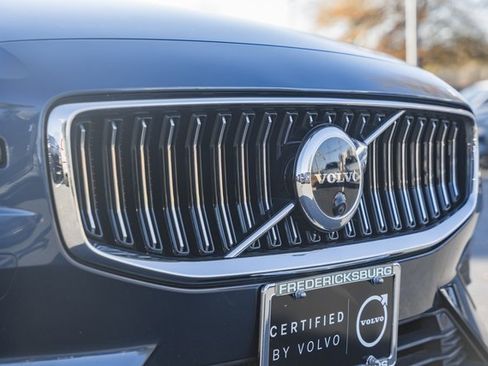 Certified 2023 Volvo S60 B5 Ultimate w/ Climate Package image 10