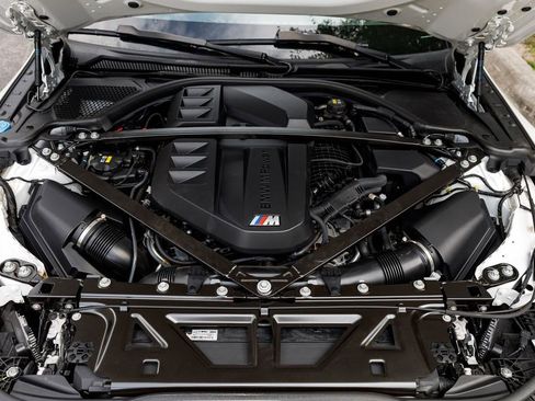 Used 2023 BMW M4 xDrive Competition AWD/4WD image 9