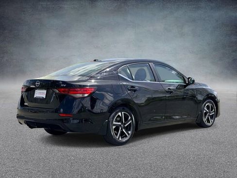 Used 2024 Nissan Sentra SV image 2