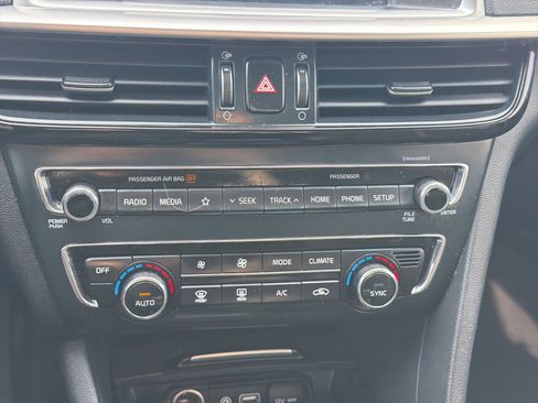 Used 2019 Kia Optima S w/ S Panoramic Sunroof Package image 25