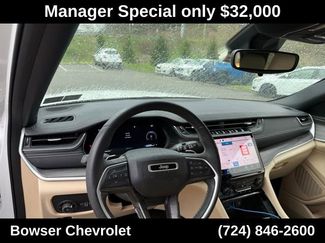 Used 2023 Jeep Grand Cherokee Limited w/ Trailer Tow Prep Group (B) AWD/4WD video 3