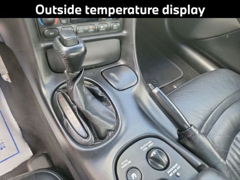 Used 2004 Chevrolet Corvette Coupe w/ Roof Package RWD image 16