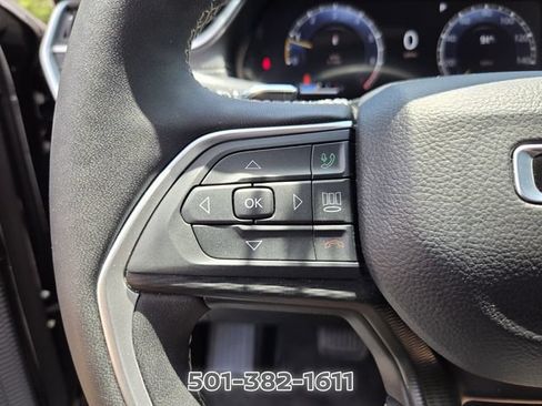 Used 2024 Jeep Grand Cherokee L Laredo RWD image 25