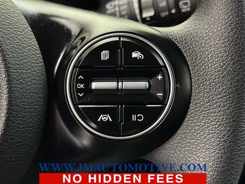 Used 2025 Kia Soul LX image 34