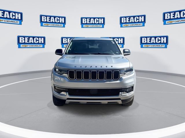 Used 2024 Jeep Wagoneer Series II w/ Flexible Seating Group RWD image 3
