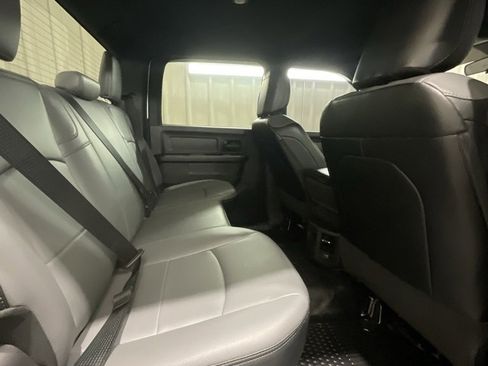 Used 2024 RAM 2500 Tradesman w/ Chrome Appearance Group image 11