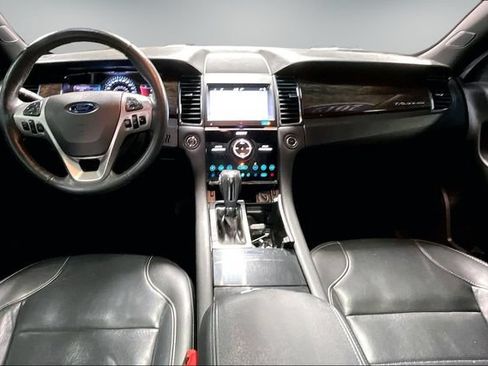 Used 2019 Ford Taurus Limited AWD/4WD image 9