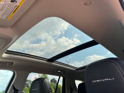 Certified 2026 GMC Terrain Denali AWD/4WD image 11