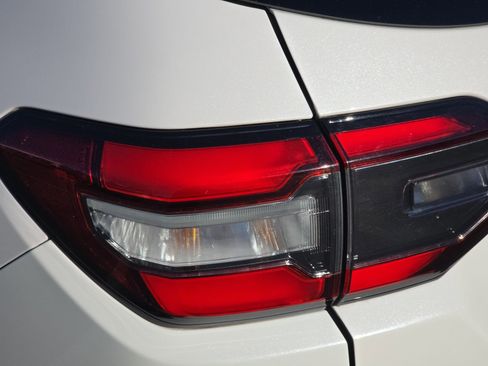 Used 2025 Honda Pilot EX-L image 33