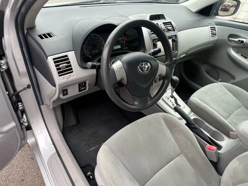 Used 2013 Toyota Corolla LE image 22