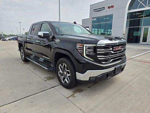 Used 2024 GMC Sierra 1500 SLT AWD/4WD image 1