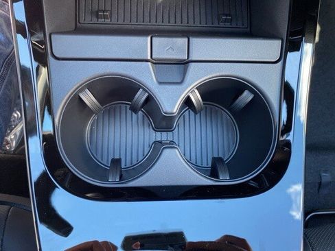 New 2025 Toyota Prius Plug-In Hybrid image 45