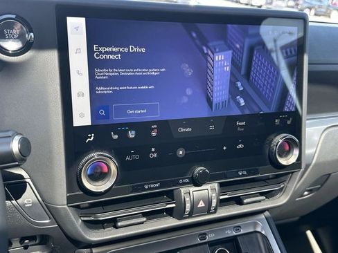 Used 2025 Lexus GX 550 w/ Cold Area Package AWD/4WD image 14