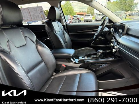 Used 2024 Kia Telluride S AWD/4WD image 11