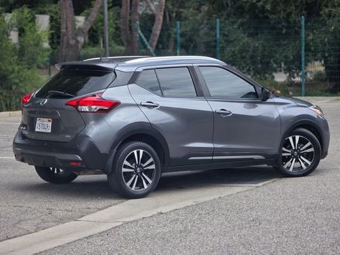 Used 2020 Nissan Kicks SR w/ SR Premium Package FWD image 6