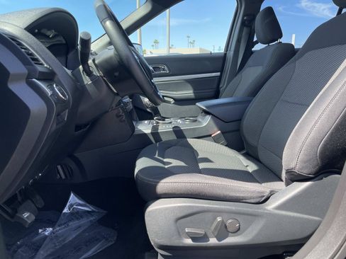 Used 2019 Ford Explorer XLT w/ Equipment Group 201A FWD image 19