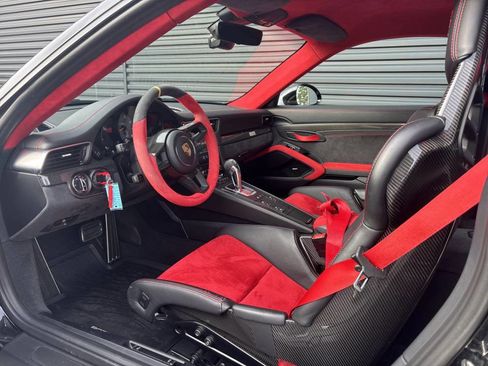 Used 2018 Porsche 911 GT2 RS RWD image 10