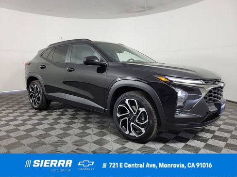 New 2026 Chevrolet Trax RS w/ Sunroof Package FWD image 1