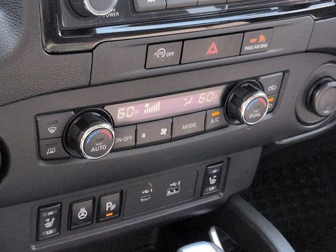 Used 2024 Nissan Frontier SV w/ SV Convenience Package AWD/4WD image 26