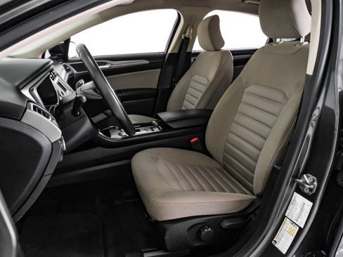 Used 2017 Ford Fusion S image 29