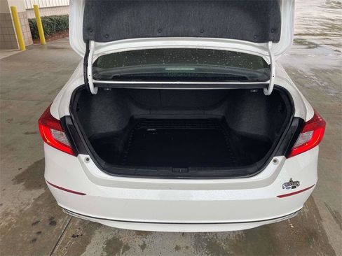 Used 2018 Honda Accord Hybrid image 10