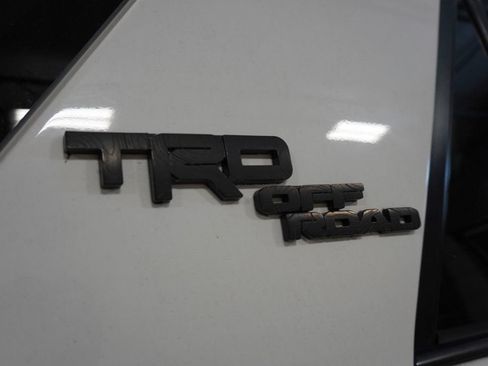 Used 2021 Toyota 4Runner TRD Off-Road AWD/4WD image 13