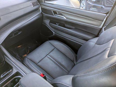 Used 2024 Jeep Wagoneer Series II image 15