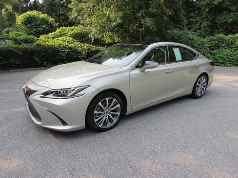 Used 2019 Lexus ES 350 w/ Accessory Package 2 FWD image 2