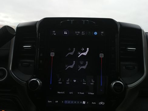 Used 2023 RAM 3500 Laramie image 27